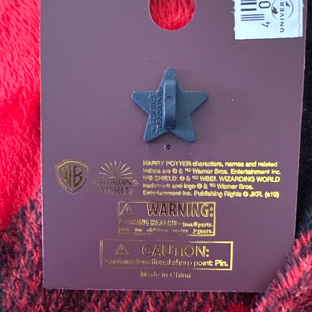 Harry Potter Universal Studios Wizard Pin View 2